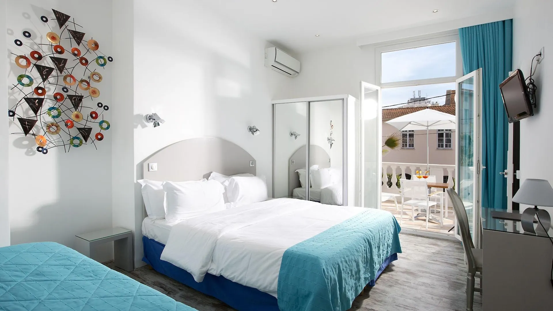 Hotel La Villa Juan Beach 3*, Juan-les-Pins France