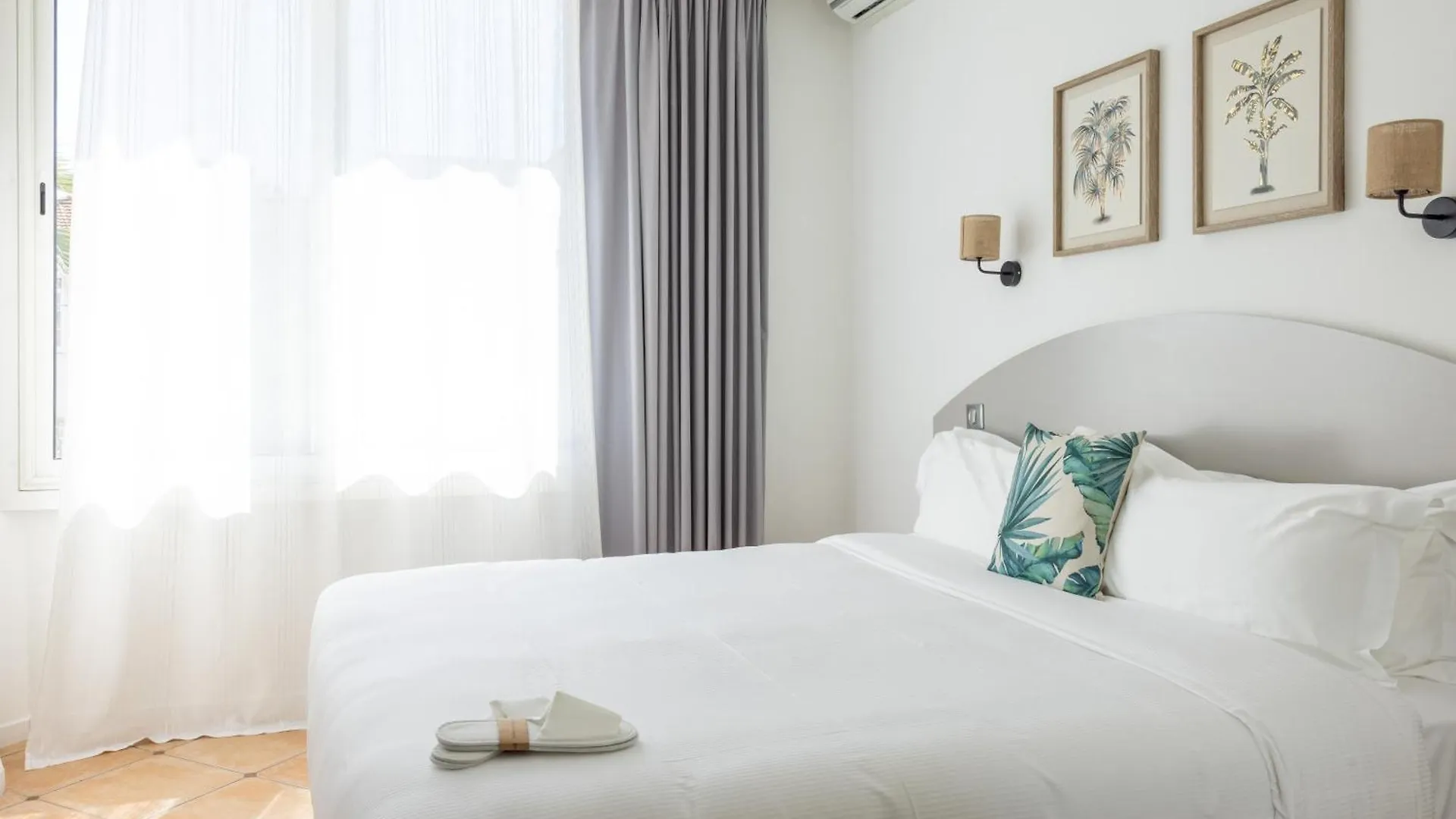 Hotel La Villa Juan Beach  Juan-les-Pins